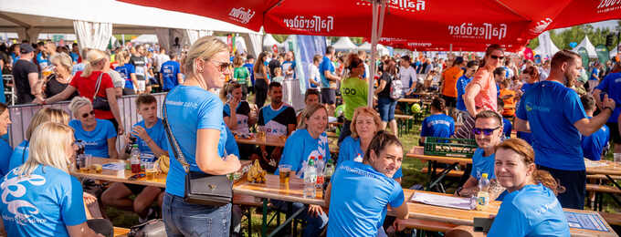 [H] Tisch im Hasseröder-Biergarten