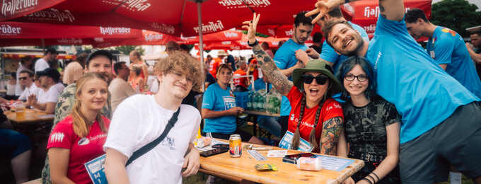 [H] Tisch im Hasser&ouml;der-Biergarten